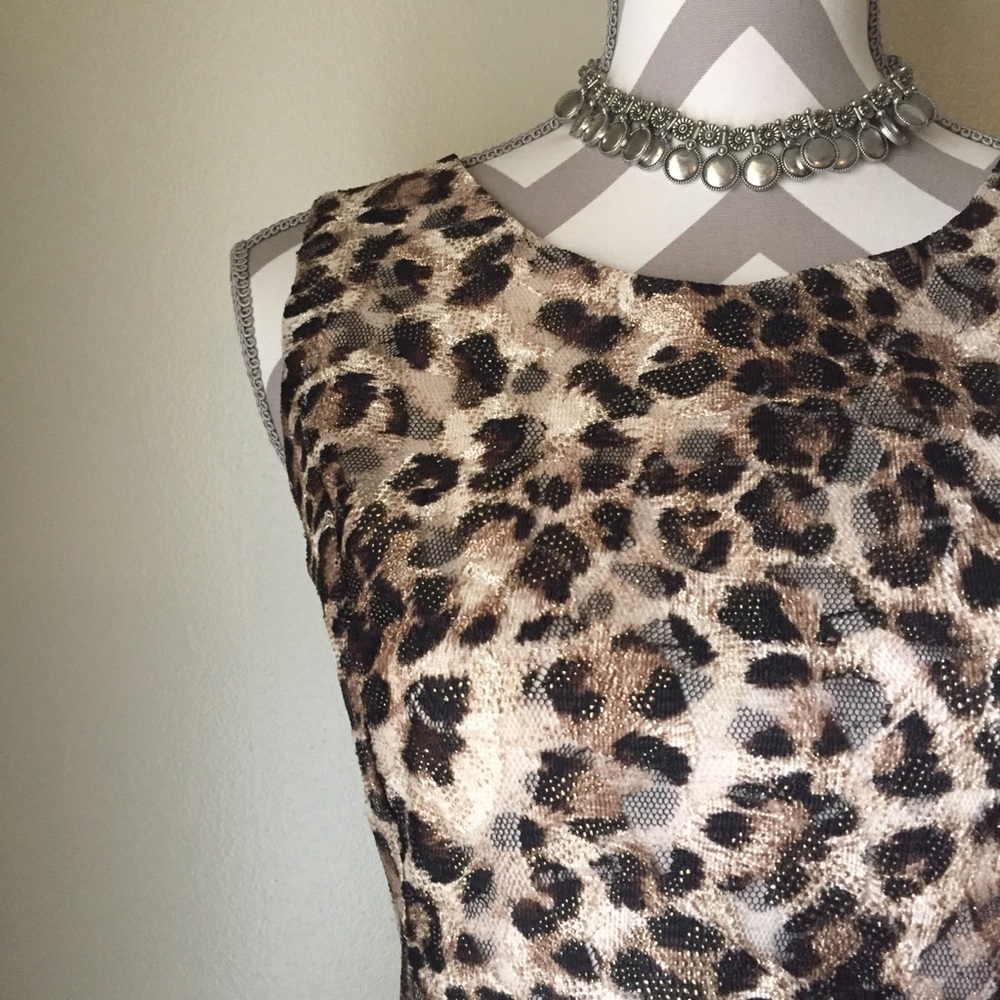 🍁Leopard print with gold details
